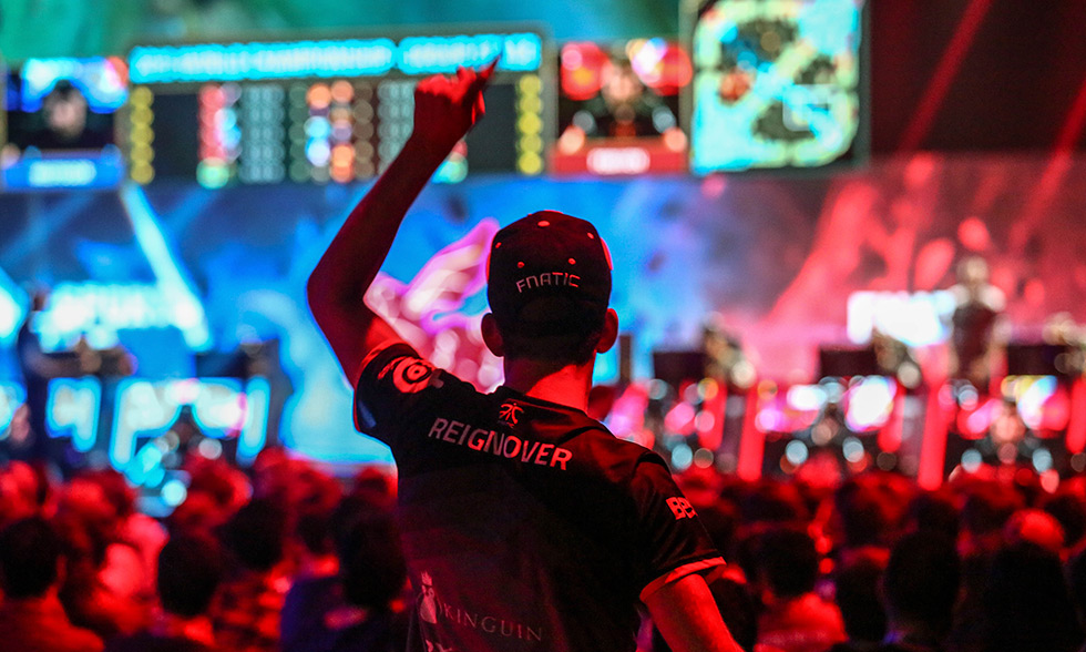 LPL季后赛新规：胜者组冠军直通决赛，败者组背靠背BO5挑战双败赛制，万人场馆见证终极对决-完美电竞